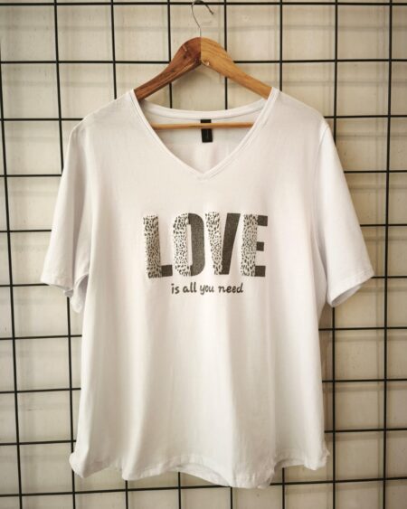 Remeron evase LOVE. Letras brillo/print