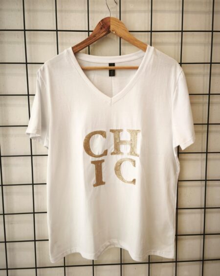 Remera clásica v Chic (lentejuelas brillo)